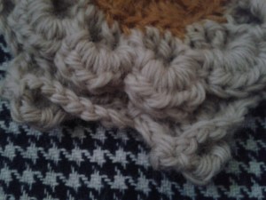 The most external 7ch stitches ending up curling over themselves. They all did it in exactly the same way, so it's a mistake I kind of like.