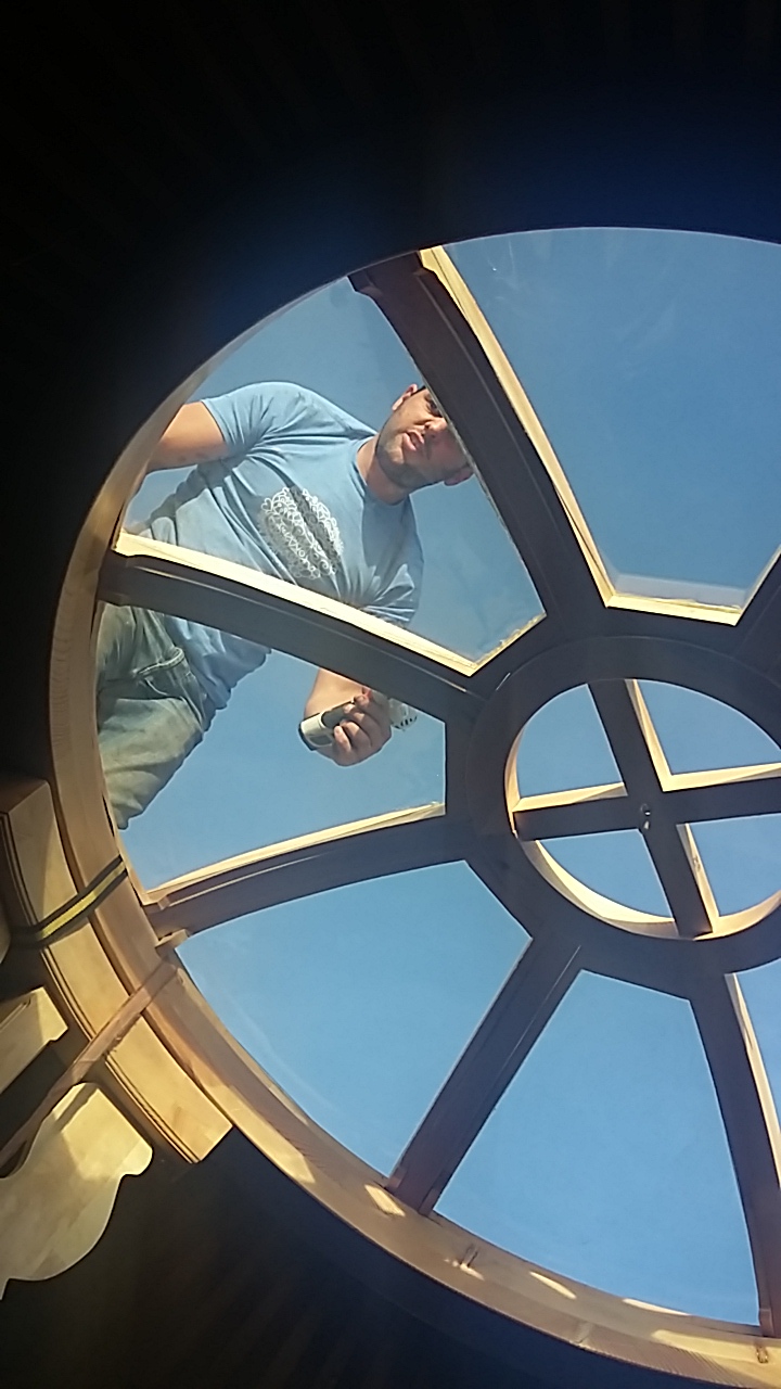 Silicone sealing roof panes yurt assembly Sealing windows yurt building Olabe