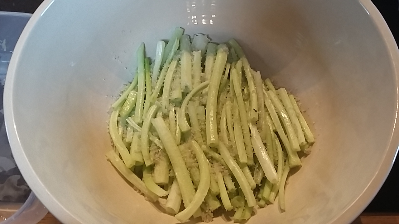 How to cure Alexander stems in salt Curing Alexander stems jar pickling